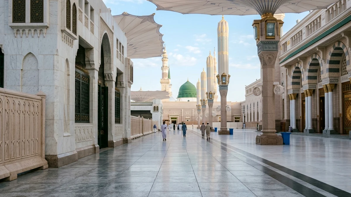 Manchester Premium 3 Star 14 Nights Umrah Package from UK